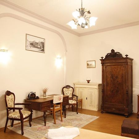 Art House Petunia Apartment Тбилиси Екстериор снимка