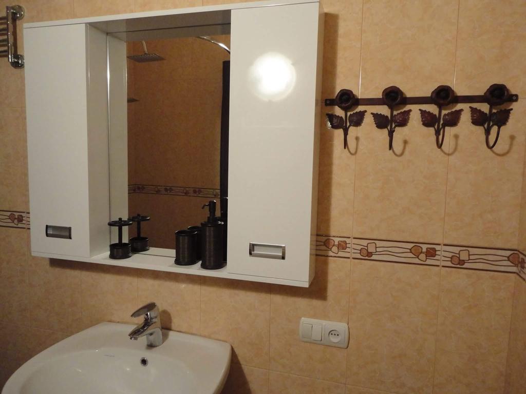 Art House Petunia Apartment Тбилиси Екстериор снимка