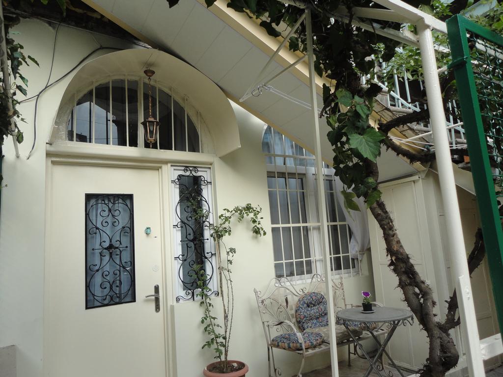 Art House Petunia Apartment Тбилиси Екстериор снимка