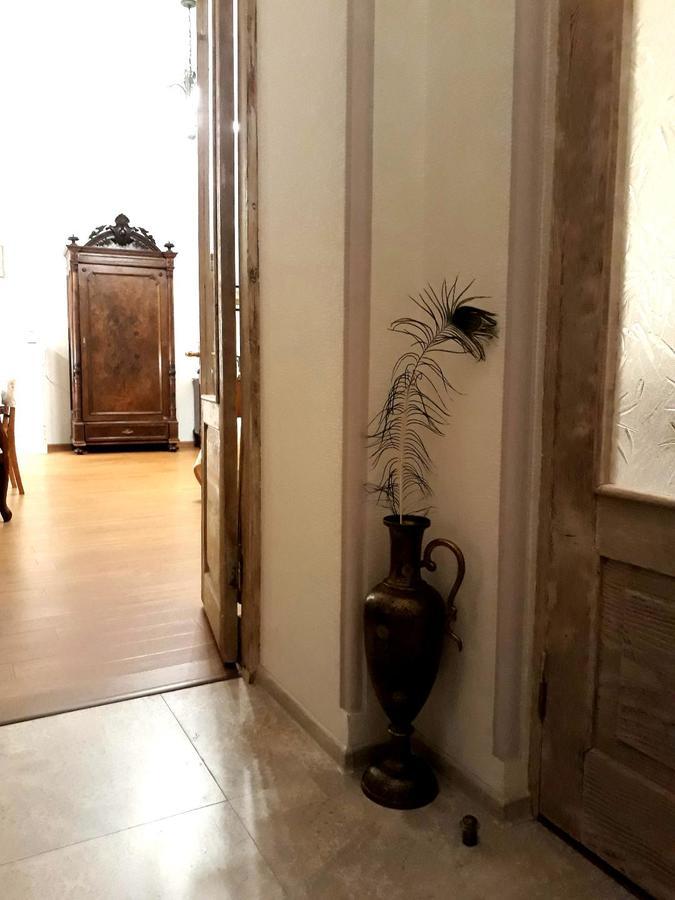 Art House Petunia Apartment Тбилиси Екстериор снимка