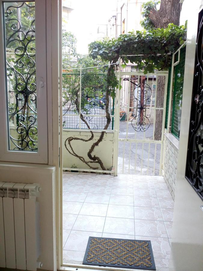 Art House Petunia Apartment Тбилиси Екстериор снимка