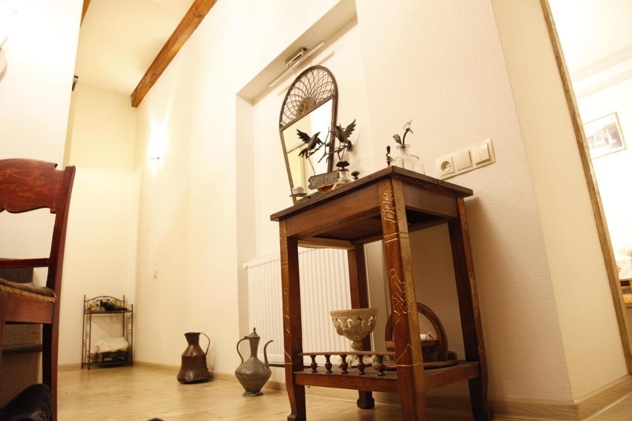 Art House Petunia Apartment Тбилиси Екстериор снимка